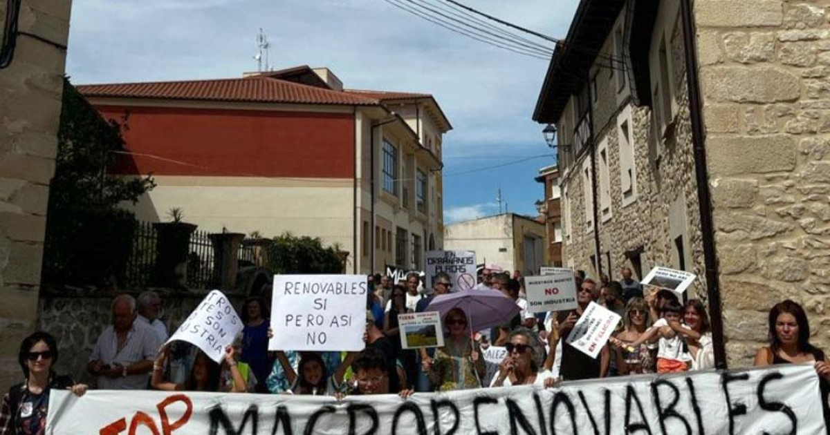Protesta contra las macroplantas solares en el Valle de Tobalina