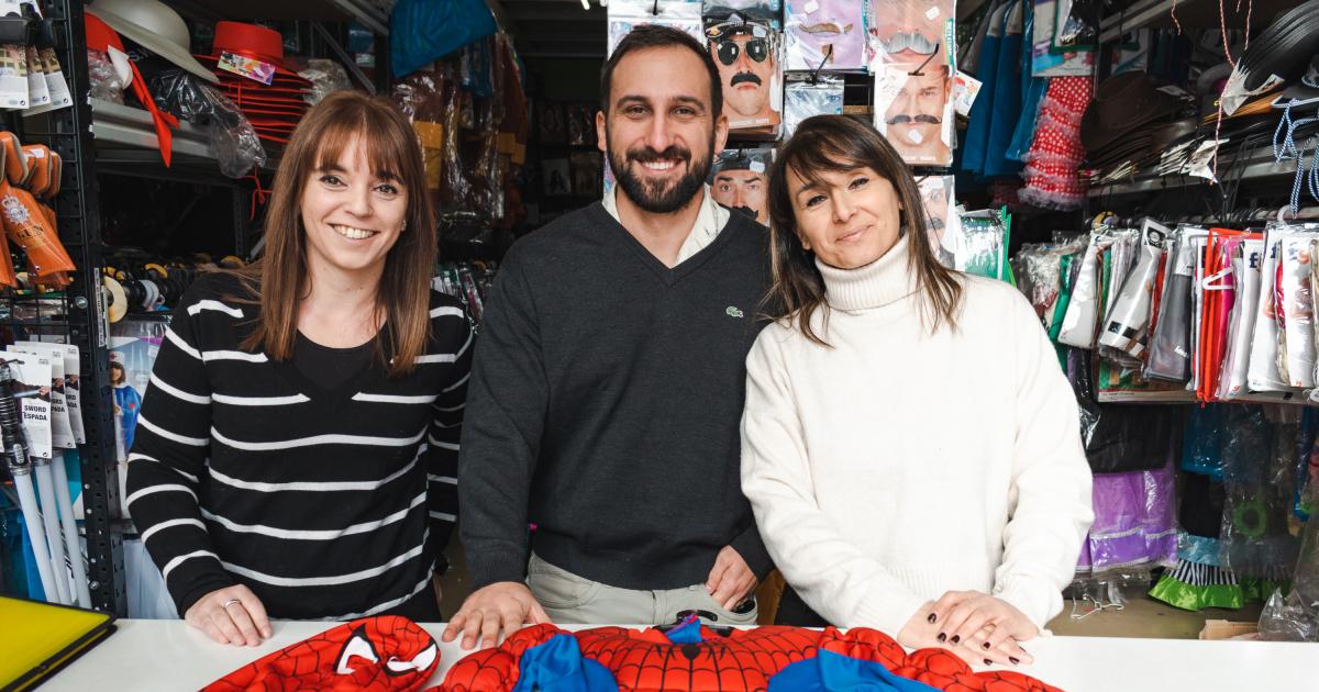 Doctor at 112 in Miranda de Ebro raising funds for childhood cancer with novel “Cardboard Smiles” – Spanish Association against Cancer ranks it the third highest fundraising challenge in Spain