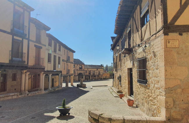 El caserío de Peñaranda revela el origen medieval que el pueblo ha sabido conservar.