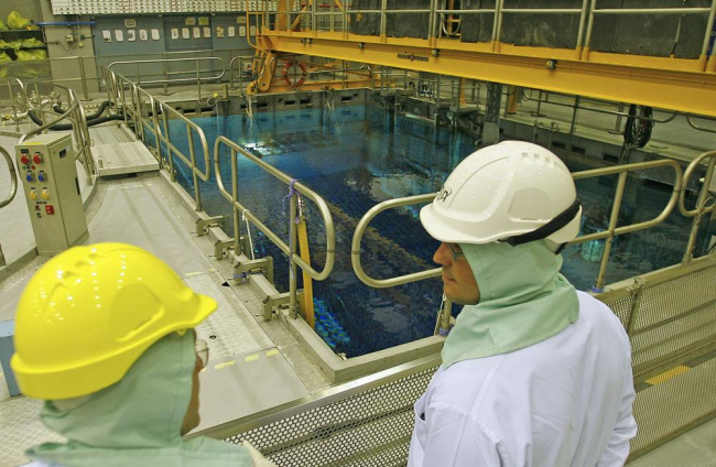 Piscina de residuos de la central nuclear de Garoña.