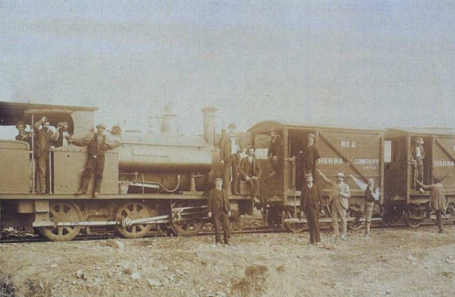Unidad de tren de-la-Sierra-Company que circuló por la vía estrecha del tren que pasaba por Atapuerca.