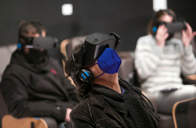 La realidad virtual permite codearse con Gustavo Dudamel y la Mahler Chamber Orchestra. TOMÁS ALONSO