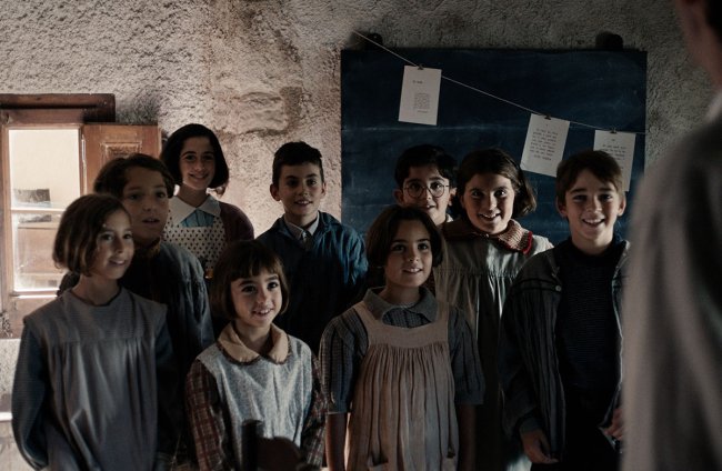 En la imagen, los jóvenes actores que interpretan al alumnado de Benaiges.