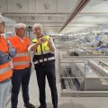 El consejero de Agricultura, Ganadería, Medio Rural y Política Ambiental de la Junta de Castilla y León, Joaquín Antonio Pino, visita las instalaciones de Patatas Meléndez en Medina del Campo (Valladolid).