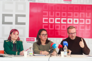 Elena Pascual, Leticia Ruiz y Jesús Moradillo, de la Federación de Enseñanza de CCOO Burgos.