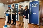 Los senadores y diputados del PP por Burgos en rueda de prensa.