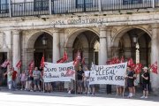 Concentración de trabajadores de Scafo Eventos en la Plaza Mayor de Burgos.