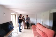 El consejero visitó la vivienda del programa Rehabitare en Rubena.