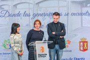 María Antonia González Núñez, alcaldesa de Pedrosa de Duero, flanqueada por la portavoz de la Diputación, Inmaculada Sierra, y José Enrique García, director general Gabrielistas Ribera del Duero.