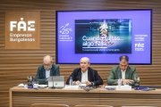 Javier Herranz, Ignacio San Millán y Esteban Pérez Pino durante la presentación de la campaña 'Cuando faltas...'.