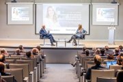 La presidenta de Cepyme, Ángela de Miguel, y Ricardo García Ureta, director de EL CORREO DE BURGOS, dialogaron sobre los retos del sector.