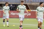 Iván Martínez, en el calentamiento en Las Palmas.