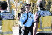 El mayor Trapero abandona la Audiencia Nacional de Madrid el 6 de octubre, tras prestar declaración ante la jueza Lamela-JUAN MANUEL PRATS