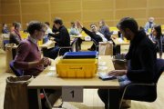 Recuento de votos de las bases del SPD en Alemania.-AP / MARKUS SCHREIBER