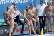 Jugadores de la selección española de waterpolo.-EFE / ANTONIO BAT