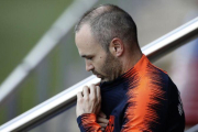Andrés Iniesta, durante un entrenamiento con el Barça-MANU FERNANDEZ