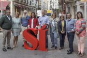 Los candidatos del PSOE a Congreso y Senado, ayer, en la calle San Juan.-SANTI OTERO