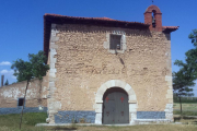 La ermita se encuentra en la carretera de Sinovas.-L. V.