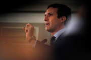 Pablo Casado, este martes, durante el desayuno informativo de Europa Press en Madrid.-EFE / JUAN CARLOS HIDALGO
