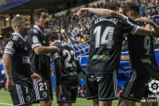 El Burgos celebra uno de los tres goles logrados en Oviedo. LALIGA