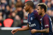 Mbappé y Neymar, en el Parque de los Príncipes, septiembre del 2017-FRANCK FIFE