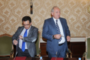 Alfonso Murillo y Pedro Ballvé al inicio del XIII encuentro UBU-ACTIVA-FAE.-ISRAEL L. MURILLO