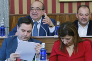 Antonio Fernández Santos interviene en un Pleno municipal en una imagen de archivo.-RAÚL G. OCHOA