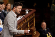 Gabriel Rufián, durante su discurso en la última jornada de la investidura.-EFE / BALLESTEROS (EFE)