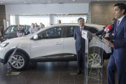 Fernando de Santiago y Ricargo Gondo en la presentación del nuevo Kadjar, a la venta desde el próximo lunes.-SANTI OTERO