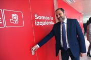 José Luis Ábalos, este miércoles en la sede del PSOE.-/ DAVID CASTRO