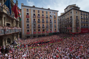 Celebración del Chupinazo que da inicio al San Fermín, el 6 de julio del 2017. /-MIGUEL RIOPA (AFP)