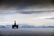 Plataforma petrolífera Leiv Eiriksson, en el océano Ártico.-AP