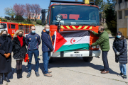 Entrega de un camión de bomberos por parte del Ayuntamiento a la Asociación Burgalesa de Amigos del Pueblo Saharaui. SANTI OTERO