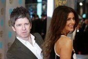Noel Gallagher y su esposa, Sara MacDonald, en la gala de los BAFTA, en Londres, el pasado mes de febrero.-Foto: JUSTIN TALLIS / AFP