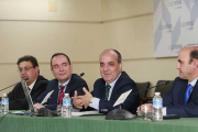 Germán Martínez, Ramón Sobremonte, Pedro Medina y Javier Leal ayer en el Aula Agraria de Caja Rural.-RAÚL G. OCHOA