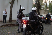 El número de efectivos policiales que acompaña a Bolsonaro aumentó de 25 a 30, e incluye algunos agentes del batallón de choque de la Policía Militarizada de Río de Janeiro.-EFE