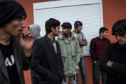 Refugiados afganos deportados por Grecia a territorio turco.-BULENT KILIC (AFP)