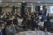 Los asistentes siguieron con atención la exposición del presidente de Cepyme, Antonio Garamendi.-ISRAEL L. MURILLO