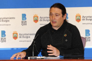Israel Hernando, concejal de Podemos, compareció en solitario para exponer sus posiciones.-ISRAEL L. MURILLO