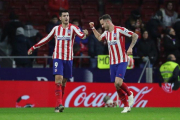 Saúl celebra con Morata el segundo gol del Atlético.-EFE