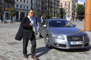Artur Mas, a su llegada a la sede de Junts pel Sí, en el Born de Barcelona, este lunes.-fnadeu@gmail.com