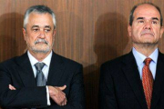 Manuel Chaves y José Antonio Griñan.-Foto: EL PERIÓDICO