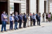 Minuto de silencio frente a la Diputación. SANTI OTERO