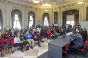 Más de cien de trabajadores se dieron cita en la Sala Polisón.-SANTI OTERO