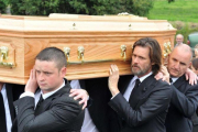 Jim Carrey, el día del funeral de Cathriona White, el 10 de octubre del 2015.-EL PERIÓDICO