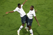 Dembelé celebra con Pogba-AFP / VALERY HACHE