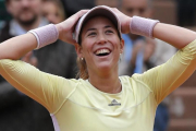 Muguruza muestra su alegría tras confirmar su pase a la final en París.-AP / MICHEL EULER