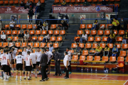 Imagen de un partido del UBU San Pablo con público en las gradas. SANTI OTERO