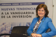 Raquel Blázquez participó ayer en una jornada sobre ‘Nuevas tendencias’ a la hora de invertir.-ISRAEL L. MURILLO