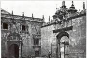 El patio del Hospital en una fotografía tomada por J. Laurent a mediados del siglo XIX.-JCYL